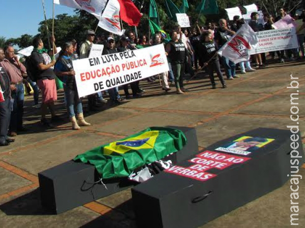 Servidores federais cobram reajuste e valorização Servidores federais cobram reajuste e valorização