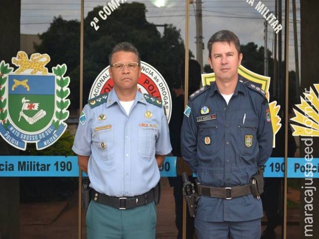 Comandante Major Juracy da 2ª CIPM apresenta Subcomandante Capitão Júlio Marcos a corporação e a população maracajuense Comandante Major Juracy da 2ª CIPM apresenta Subcomandante Capitão Júlio Marcos a corporação e a população maracajuense