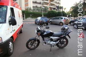 Motociclista fica ferida ao colidir com traseira de veículo na Capital
