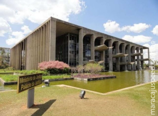 Ministério da Justiça abre 44 vagas com salário até R$ 8.300 Ministério da Justiça abre 44 vagas com salário até R$ 8.300