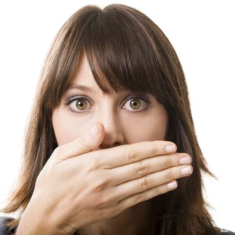 Palitar o dente é visto com maus olhos até pelos dentistas Palitar o dente é visto com maus olhos até pelos dentistas