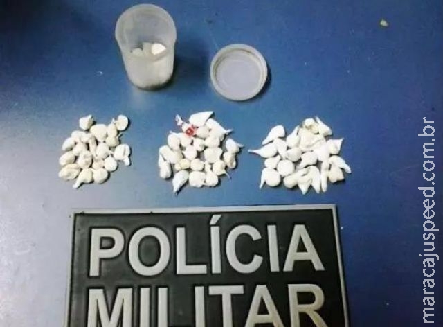 Adolescente é apreendido com trouxinhas de crack 