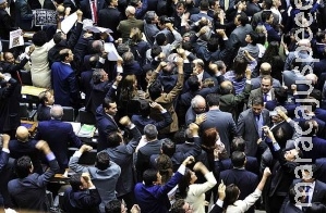 Com 4 votos contra da bancada de MS, Câmara rejeita redução da maioridade Com 4 votos contra da bancada de MS, Câmara rejeita redução da maioridade