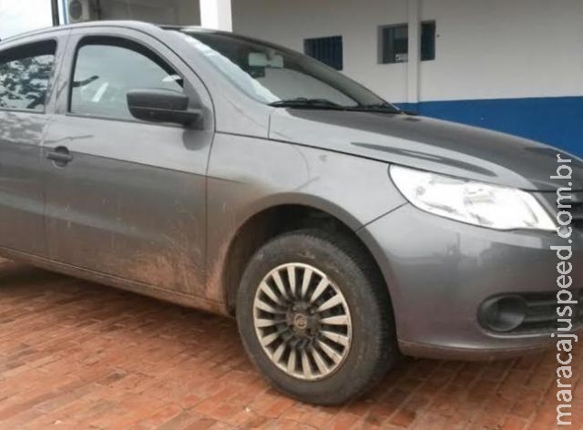 Jovem é preso e dois adolescentes são apreendidos com carro roubado em MS