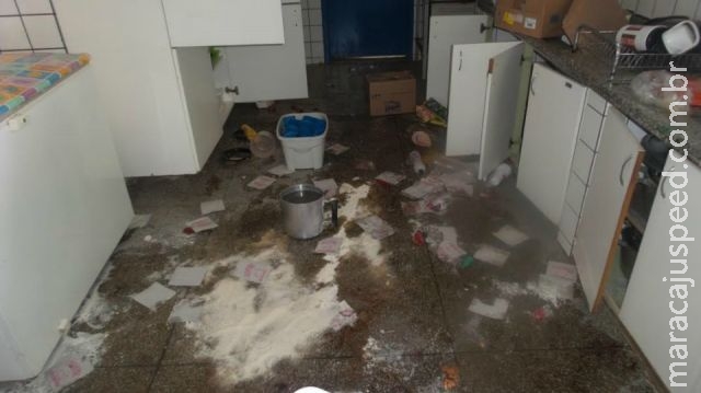 Vândalos deixam rastro de destruição em escola de Dourados