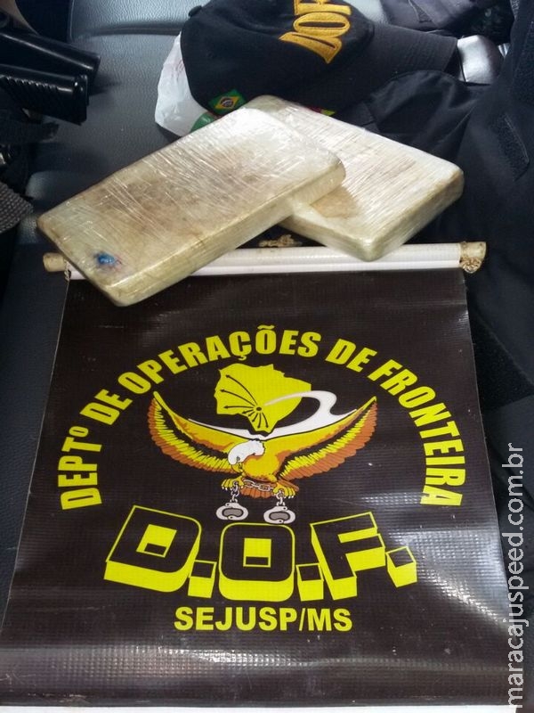 DOF apreende dois quilos cocaína que estava em frigobar de ônibus na fronteira DOF apreende dois quilos cocaína que estava em frigobar de ônibus na fronteira