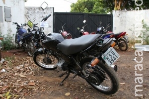 Polícia desconfia de dupla durante ronda e recupera 2ª motocicleta