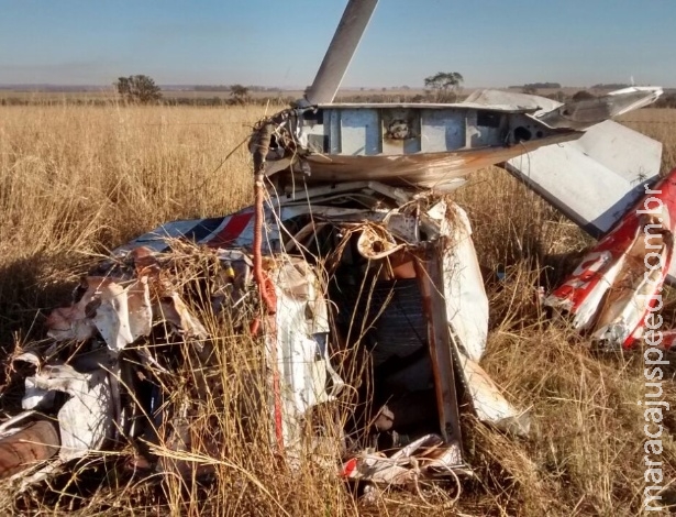 Avião cai e mata 1 pessoa; piloto sobrevive e liga pedindo ajuda 