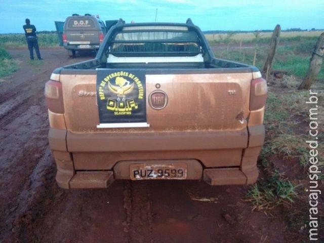 Condutor fura bloqueio do DOF com carro adulterado, e empreende fuga adentrando plantação de milho Condutor fura bloqueio do DOF com carro adulterado, e empreende fuga adentrando plantação de milho
