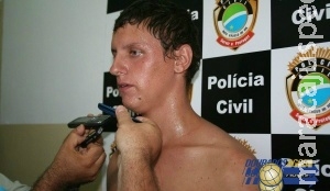 Homem que matou mulher, filho e afilhado com 90 facadas vai a juri amanhã Homem que matou mulher, filho e afilhado com 90 facadas vai a juri amanhã
