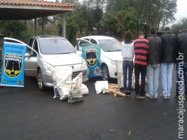 PRE apreende Gol roubado carregado com 279 kg de maconha