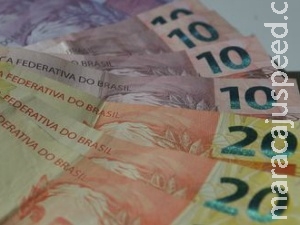 Metade dos trabalhadores vai receber abono salarial só em 2016 Metade dos trabalhadores vai receber abono salarial só em 2016