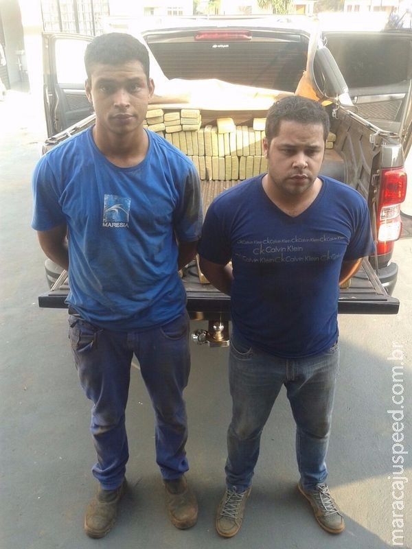 Traficantes são presos com mais de 1 tonelada de Maconha em caminhonete S10 roubada em Minas Gerais Traficantes são presos com mais de 1 tonelada de Maconha em caminhonete S10 roubada em Minas Gerais