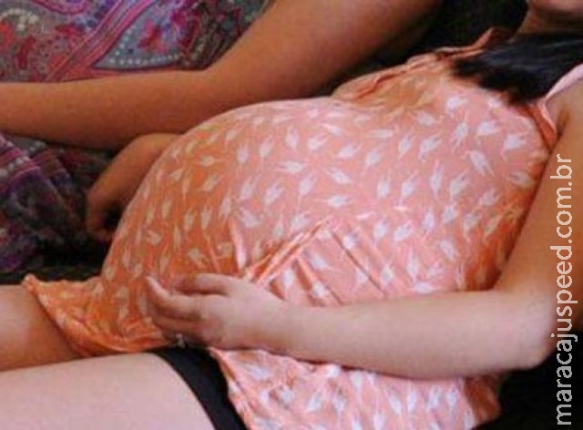 Menina paraguaia de 11 anos que teve aborto negado após estupro dá a luz