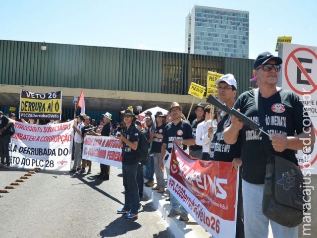 Greve do judiciário de MS continua e nova caravana segue a Brasília