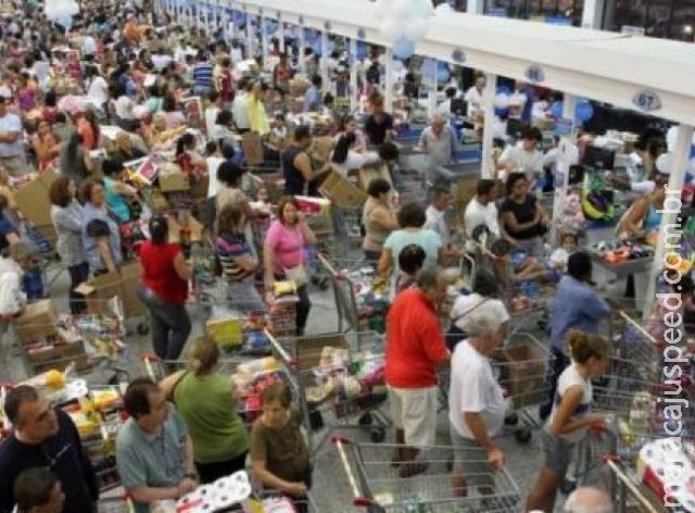 Supermercados devem cumprir lei e ter funcionários em todos os caixas em MS Supermercados devem cumprir lei e ter funcionários em todos os caixas em MS