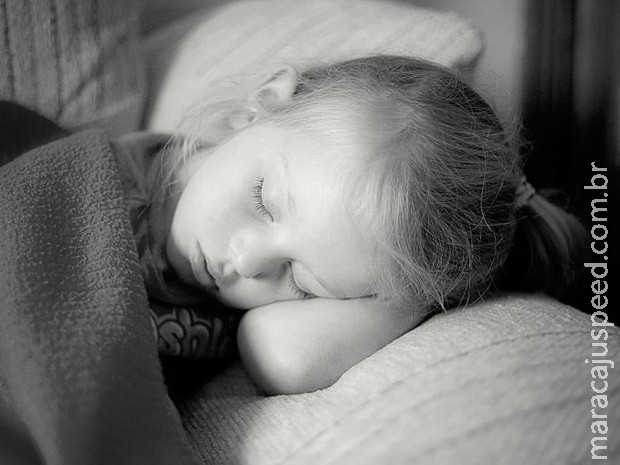Crianças que dormem pouco podem ter mais vontade de comer
