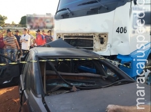 Acidente entre carro e carreta mata empresário de 86 anos