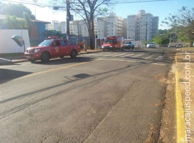 Servidora "surta" e ameaça colegas com faca em escola de Campo Grande