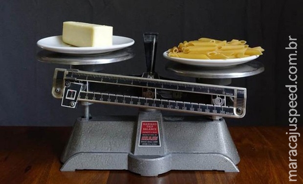 Reduzir gordura na dieta é mais eficaz do que reduzir carboidrato, diz estudo Reduzir gordura na dieta é mais eficaz do que reduzir carboidrato, diz estudo