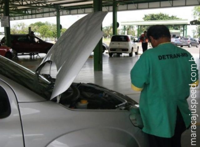 Pessoas devem ir à Justiça contra vistoria obrigatória do Detran, orienta deputado Pessoas devem ir à Justiça contra vistoria obrigatória do Detran, orienta deputado