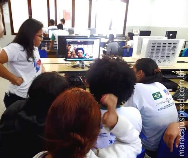 Aula de inglês em redes sociais beneficia 113 alunos em MS Aula de inglês em redes sociais beneficia 113 alunos em MS