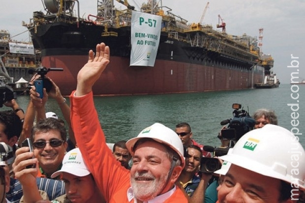 Revista afirma que Lula pode ser ouvido em inquérito da Lava Jato Revista afirma que Lula pode ser ouvido em inquérito da Lava Jato