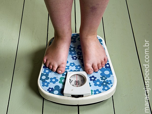 Ser obeso aos 50 anos pode antecipar surgimento de Alzheimer