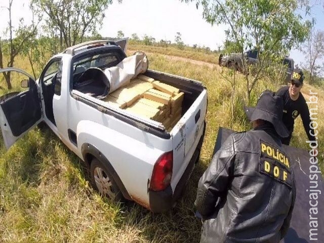 Traficante abandona pick-up carregada com 580 kg de maconha, ao perceber a presença do DOF Traficante abandona pick-up carregada com 580 kg de maconha, ao perceber a presença do DOF