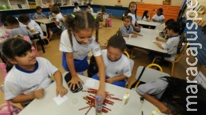 Entenda o que muda com o novo currículo do ensino público brasileiro Entenda o que muda com o novo currículo do ensino público brasileiro