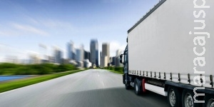 Transporte de cargas enfrenta cada vez mais dificuldades Transporte de cargas enfrenta cada vez mais dificuldades