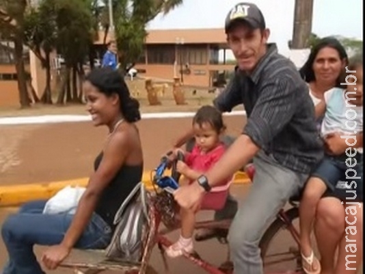 Pietramale mostra Antônio "Bikero" e mototáxi que beija onça Pietramale mostra Antônio "Bikero" e mototáxi que beija onça