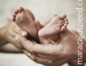 Cuidados com os pequenos nos primeiros meses de vida Cuidados com os pequenos nos primeiros meses de vida