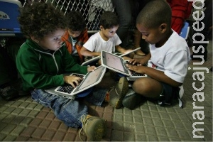 No Brasil quase 60% das pessoas estão conectadas à Internet No Brasil quase 60% das pessoas estão conectadas à Internet
