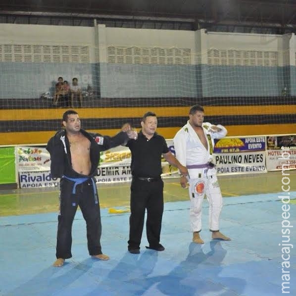 Depois de perder braço em acidente, lutador sonha em conquistar a faixa preta de Jiu-Jitsu