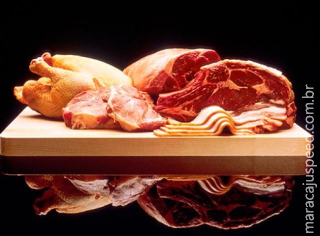 Pesquisadores querem colocar carne artificial à venda até 2020 Pesquisadores querem colocar carne artificial à venda até 2020
