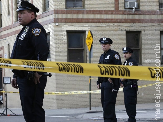 Morre bebê atirado de janela em Nova York Morre bebê atirado de janela em Nova York