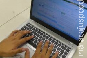 Livro didático digital ainda não chegou aos estudantes Livro didático digital ainda não chegou aos estudantes