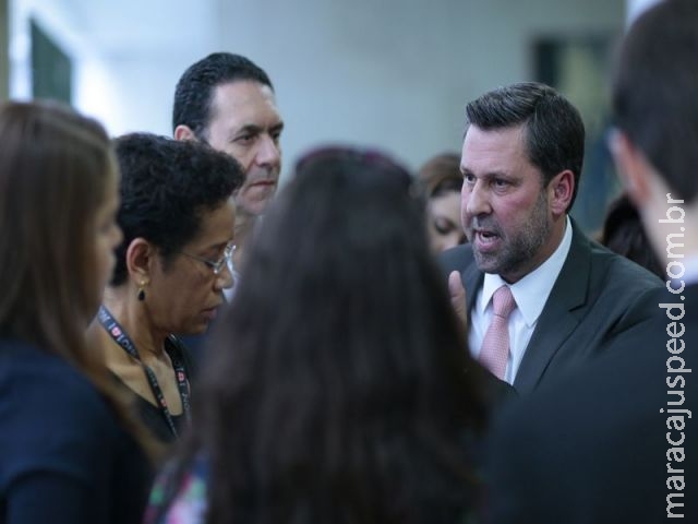 Novo pedido de impeachment contra Dilma será apresentado na sexta, anuncia líder do PSDB Novo pedido de impeachment contra Dilma será apresentado na sexta, anuncia líder do PSDB