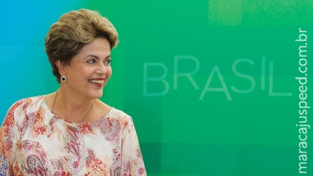 Dilma vem a MS lançar obra de R$ 7,7 bilhões e que vai gerar 30 mil empregos Dilma vem a MS lançar obra de R$ 7,7 bilhões e que vai gerar 30 mil empregos