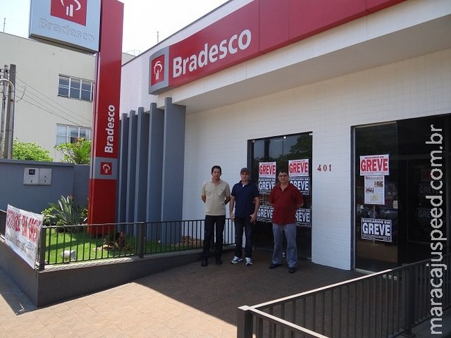 Força da greve dos bancários arranca nova negociação com a Fenaban Força da greve dos bancários arranca nova negociação com a Fenaban