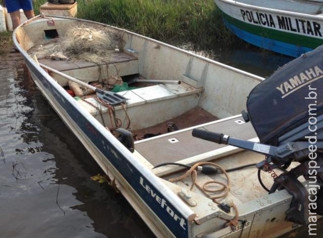 Dupla é presa em flagrante com 40 kg de pescado, barco e redes