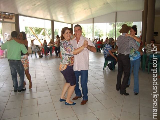 Maracaju: Prefeito e 1ª Dama participam de Almoço Dançante da Colônia Paraguaia