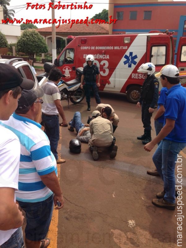 Maracaju: Bombeiros atendem ocorrência de acidente trânsito em frente a agência do Bradesco Maracaju: Bombeiros atendem ocorrência de acidente trânsito em frente a agência do Bradesco