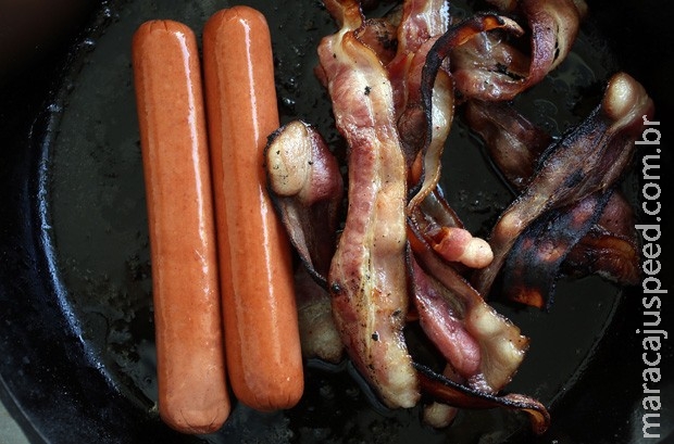 Venda de bacon na Grã-Bretanha cai após estudo indicar risco de câncer