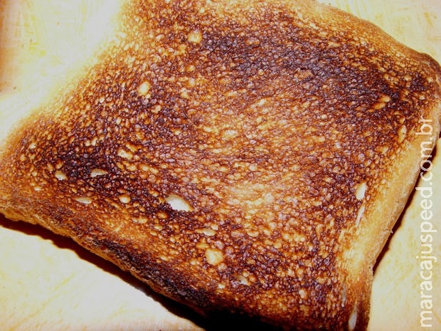Reino Unido alerta sobre risco para a saúde associado a alimentos torrados Reino Unido alerta sobre risco para a saúde associado a alimentos torrados