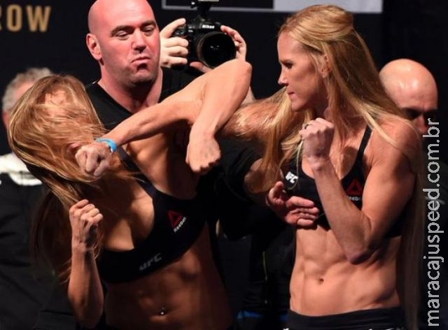 Pesagem do UFC 193 pega fogo com Ronda Rousey e Holly Holm