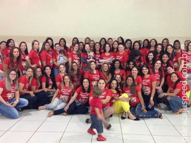 Para ajudar crianças com AIDS em MS, bombeiras arrecadam alimentos Para ajudar crianças com AIDS em MS, bombeiras arrecadam alimentos