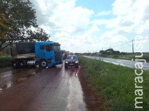 Caminhoneiros liberam trechos e apenas BR-267 continua bloqueada