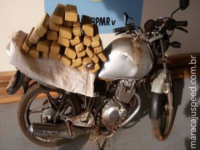 Maracaju: PRE apreende motocicleta carregada com 24 kg de maconha na rodovia MS-166